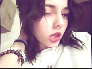 Lia verse Pic